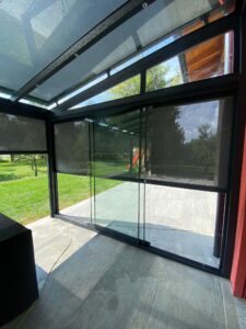 Pergola Glasdach für Terrasse Glasschiebewand anthrazit