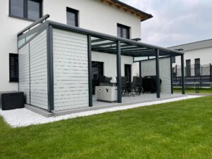 Pergola Glasdach für Terrasse Lamellenwand anthrazit Amstetten, Wieselburg, Scheibbs, Waidhofen, Linz, Wels, Steyr, Enns, Vöcklabruck, Attersee, Salzburg, Steiermark