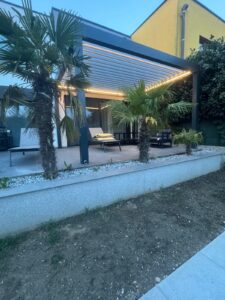 Heliomatik Pergola Lamellendach anthrazit mit LED integriert
