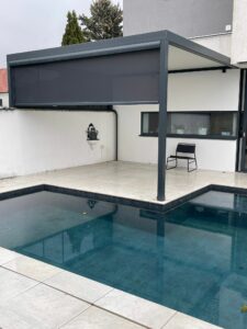 Carport Pergola Paneeldach für als Carport , für Terrasse oder Balkon anthrazit mit integrierten LED und Vertikalmarkise Amstetten, Waidhofen, Steyr, Linz, Wels, Melk, Scheibbs, Ried, Vöcklabruck, Wels