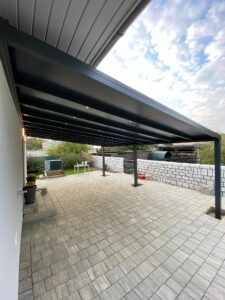 Carport Pergola Paneeldach für als Carport , für Terrasse oder Balkon anthrazit mit integrierten LED Amstetten, Waidhofen, Steyr, Linz, Wels, Melk, Scheibbs, Ried, Vöcklabruck, Wels