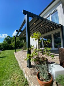 Heliomatik Pergola Faltdach mit integrierten LED anthrazit