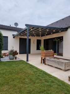 Heliomatik Pergola Faltdach mit integrierten LED anthrazit
