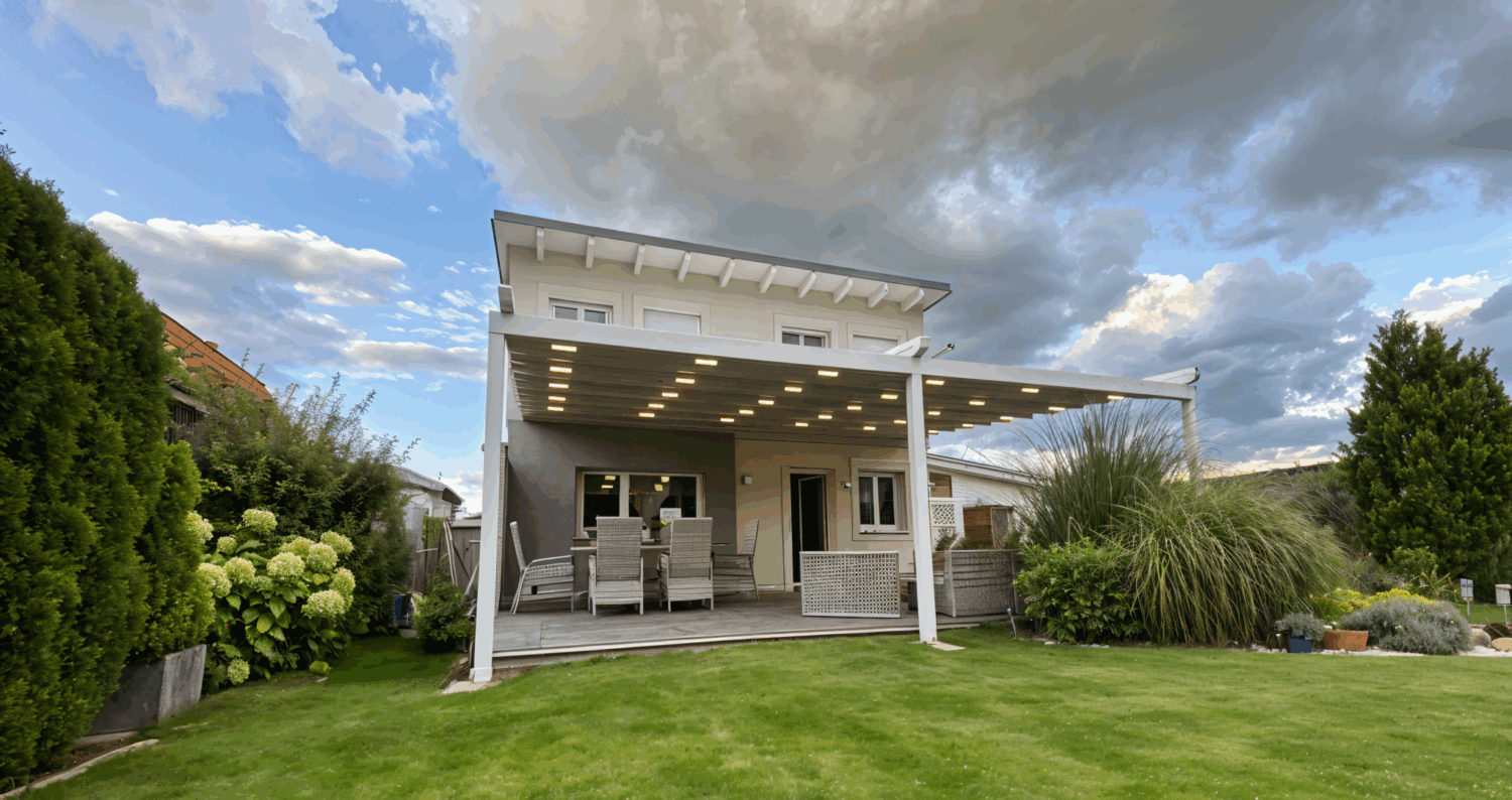 Heliomatik Pergola Fatldach weiss mit LED integriert