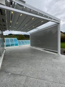 Pergola Vertikalmarkise für Terrasse oder Balkon grau Amstetten, Waidhofen, Steyr, Linz, Wels, Melk, Scheibbs, Ried, Vöcklabruck, Wels