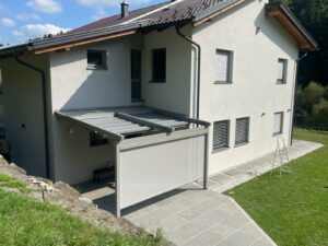 Pergola Vertikalmarkise für Terrasse oder Balkon grau Amstetten, Waidhofen, Steyr, Linz, Wels, Melk, Scheibbs, Ried, Vöcklabruck, Wels