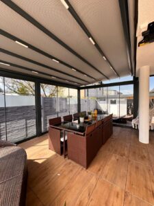 Pergola Glasschiebewand für Terrasse Wintergarten oder Sommergarten getönt anthrazit Amstetten, Perg, Wieselburg, Scheibbs, Waidhofen, Linz, Wels, Steyr, Enns, Vöcklabruck, Attersee, Salzburg, Steiermark