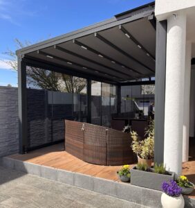 Pergola Glasschiebewand für Terrasse Wintergarten oder Sommergarten getönt anthrazit Amstetten, Perg, Wieselburg, Scheibbs, Waidhofen, Linz, Wels, Steyr, Enns, Vöcklabruck, Attersee, Salzburg, Steiermark
