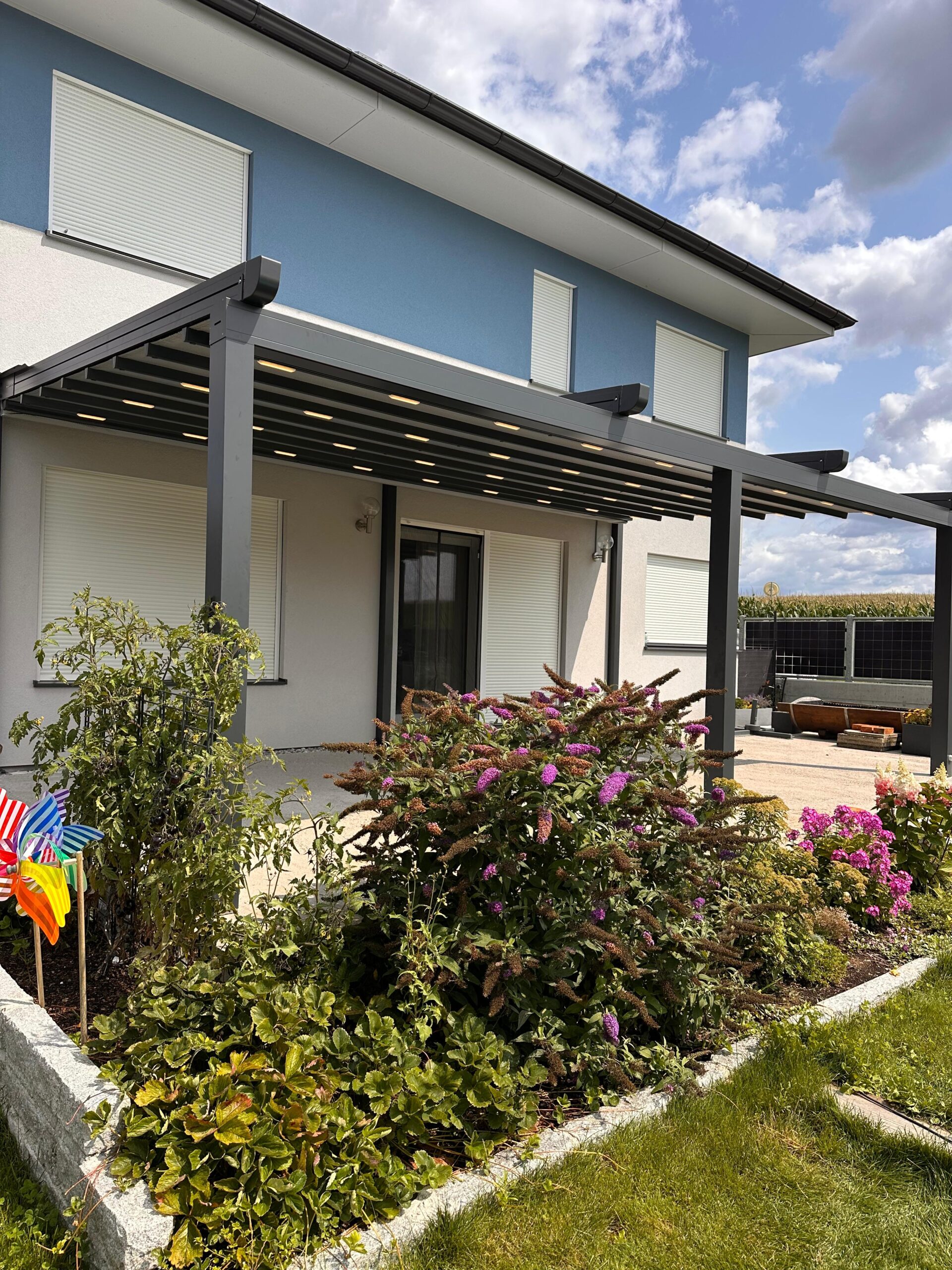 Experte für Terrassendach Pergola Faltdach anthrazit mit LED integriert Amstetten, Niederösterreich Wieselburg, Scheibbs, Waidhofen, Linz, Oberösterreich, Wels, Steyr, Enns, Vöcklabruck, Attersee, Salzburg, Steiermark