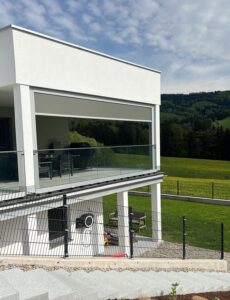 Terrassenüberdachung Vertikalmarkise, Senkrechtmarkise-Zipscreen für Pergola Amstetten, Niederösterreich, Oberösterreich, Perg, Wieselburg, Scheibbs, Waidhofen, Linz, Wels, Steyr, Enns, Vöcklabruck, Attersee, Salzburg, Steiermark